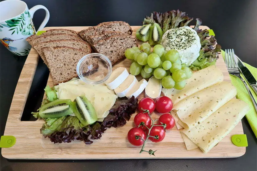 brotzeit-vegetarisch-cafe-flora-baumschule-gruenes-zentrum-krottenbach